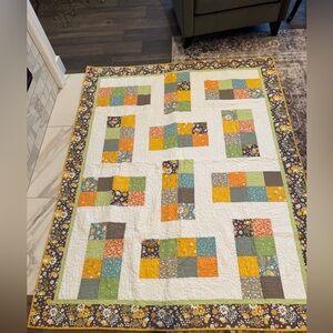 Floral Patchwork Quilt - Multicolor
